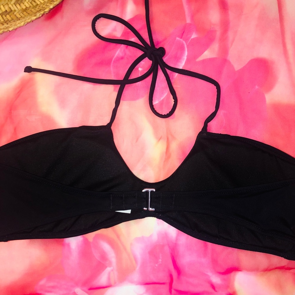 VICTORIA’S SECRET Multi Use Top - Picture 2 of 5